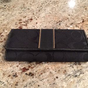 Tri fold Wallet with matching wristlet.